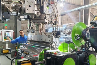 Введення в експлуатацію виробничої лінії ПЕТ-листів на місці для єгипетських клієнтів
